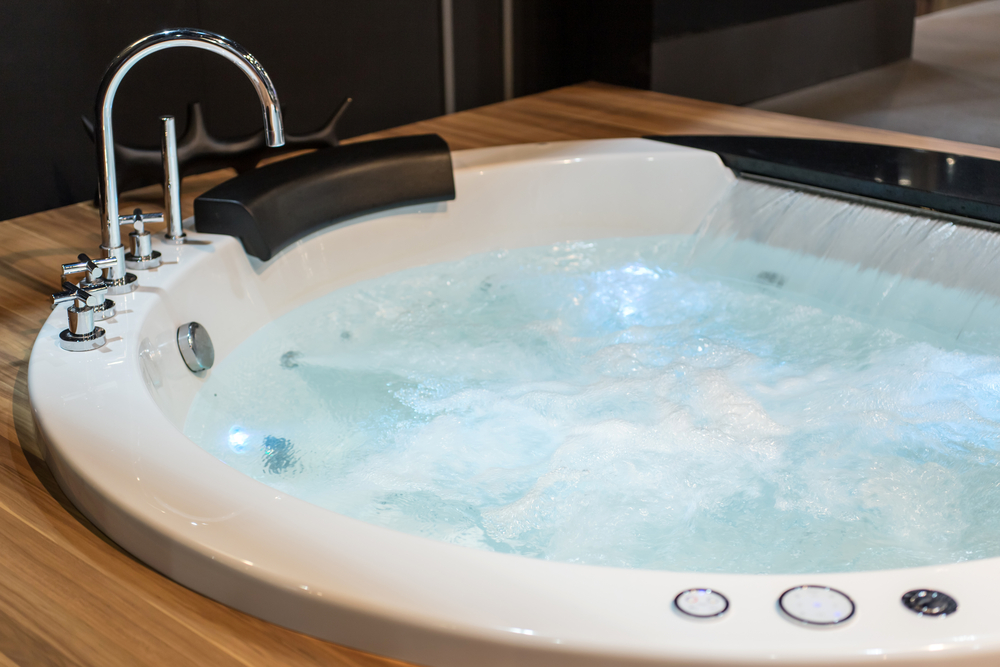 differences spas hot tubs jacuzzis