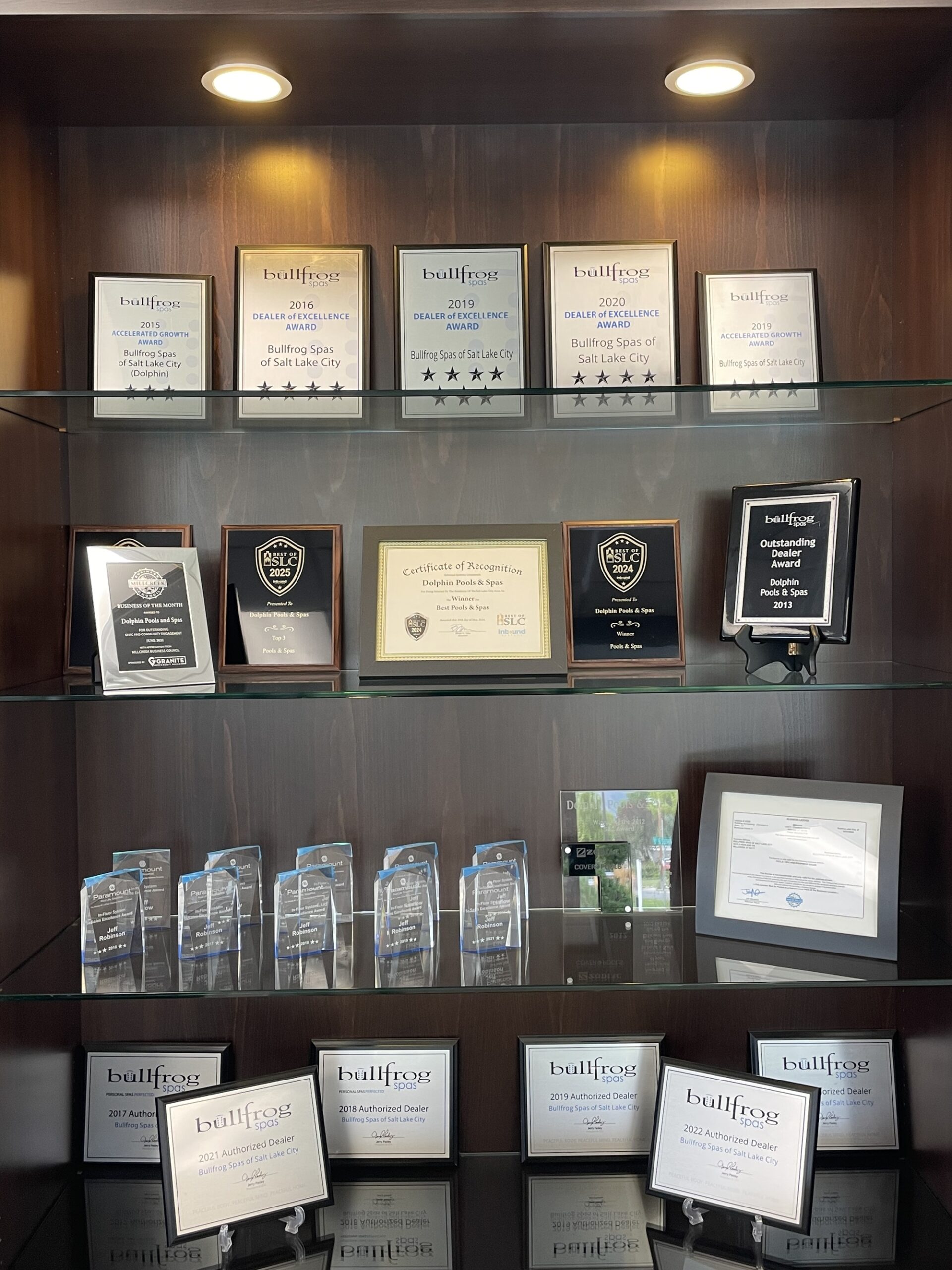 dolphin-pools-and-spas-award-winning