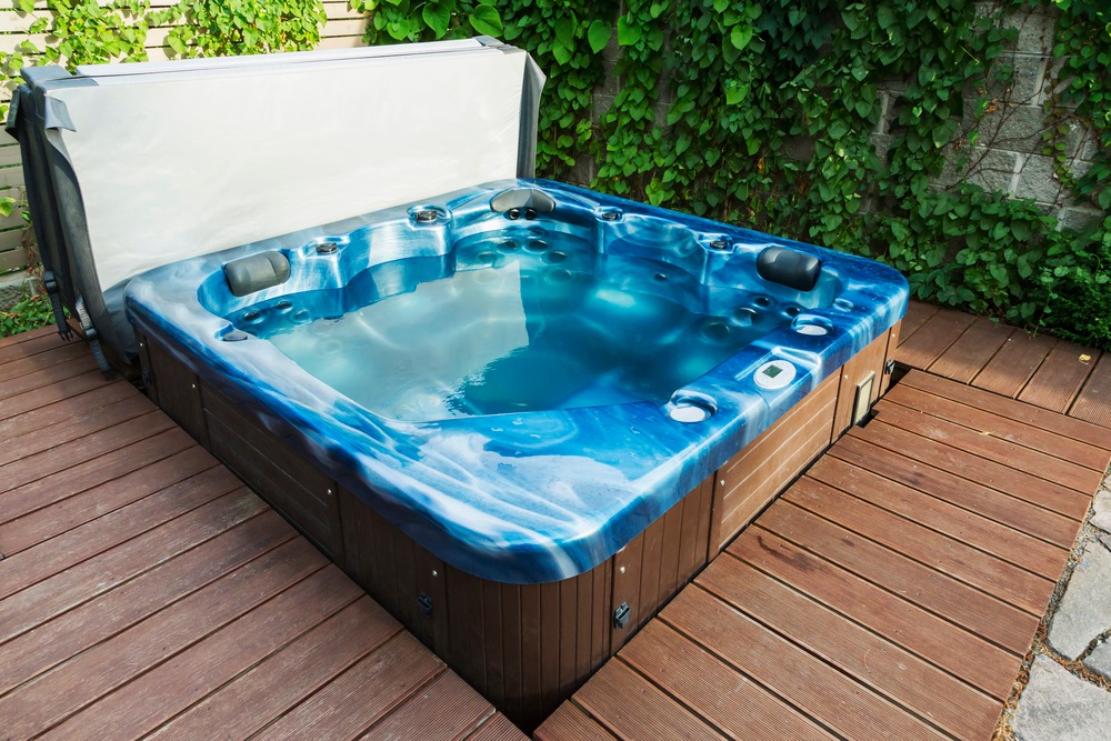 De winterization outdoor hot tubs