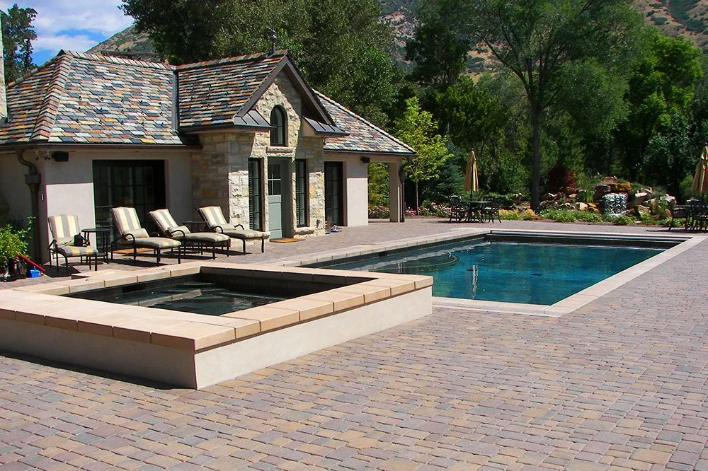 Gunite spa pool