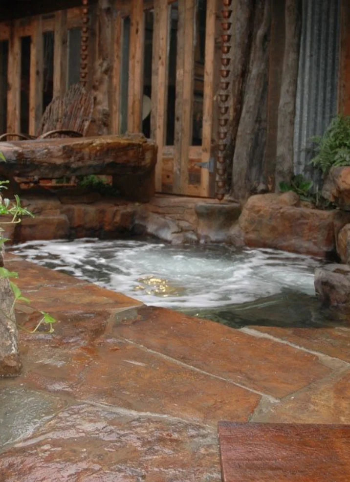 Hot tub and spas gall