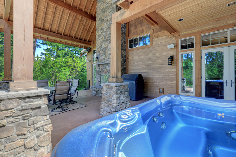 Hot tub cover maintenance replacement
